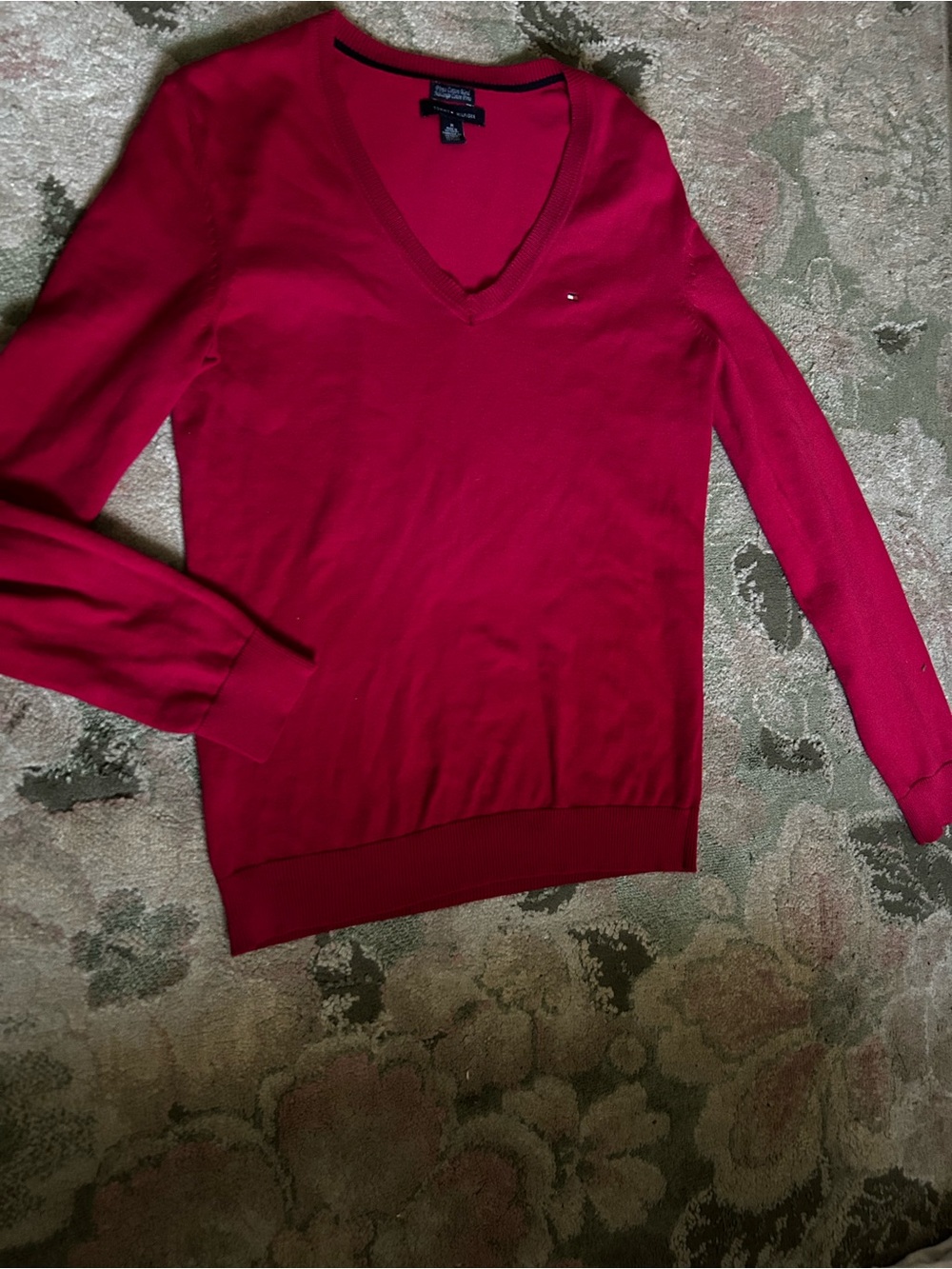Tommy Hilfiger Women's V-Neck Sweater in Bright Red medium